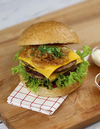 Karamelize Soğanlı Cheeseburger Nasıl Yapılır?   Pratik Hamburger Tarifi