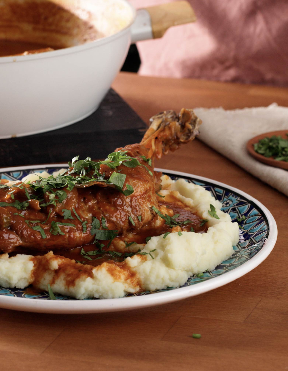 Patates Püresi Yatağında Pınar Hindi But