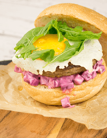 Evde Usta İşi Yumurtalı Hamburger Keyfi   Pancarlı Pınar Burger Nasıl Yapılır?