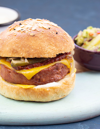 Vegan Burger ve Patatesli Guacamole Salatası Nasıl Yapılır?